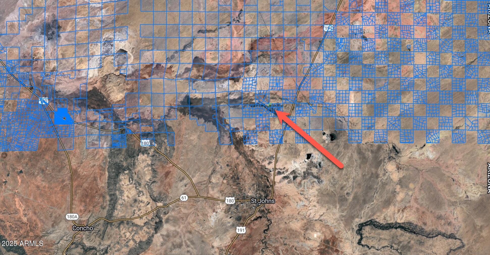 11 County Rd N6152, Unit 369 St. Johns, AZ 85936 - Photo 2 of 2 a view of entryway with a yard