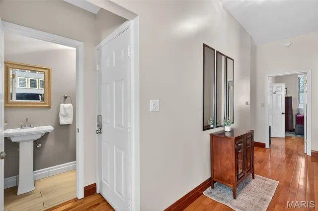 $599,900 | 3209 Shenandoah Avenue, St. Louis, MO 63104