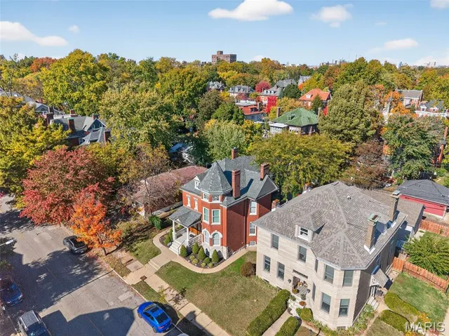 $599,900 | 3209 Shenandoah Avenue, St. Louis, MO 63104