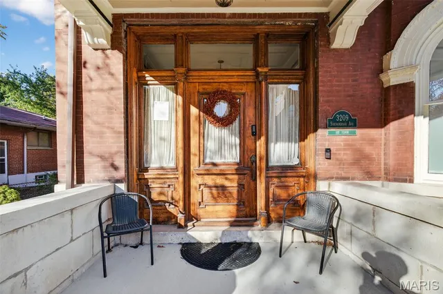 $599,900 | 3209 Shenandoah Avenue, St. Louis, MO 63104