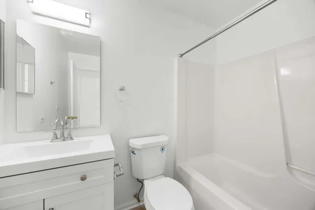 $247,500 | 1107 Yorkshire Court, Unit B, Elgin, IL 60120