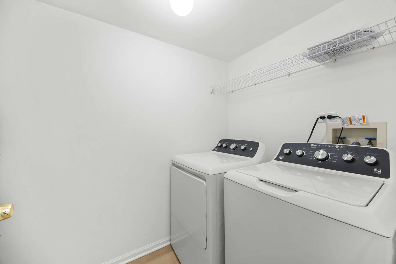 1107 Yorkshire Court, Unit B Elgin, IL 60120 - Photo 16 of 18