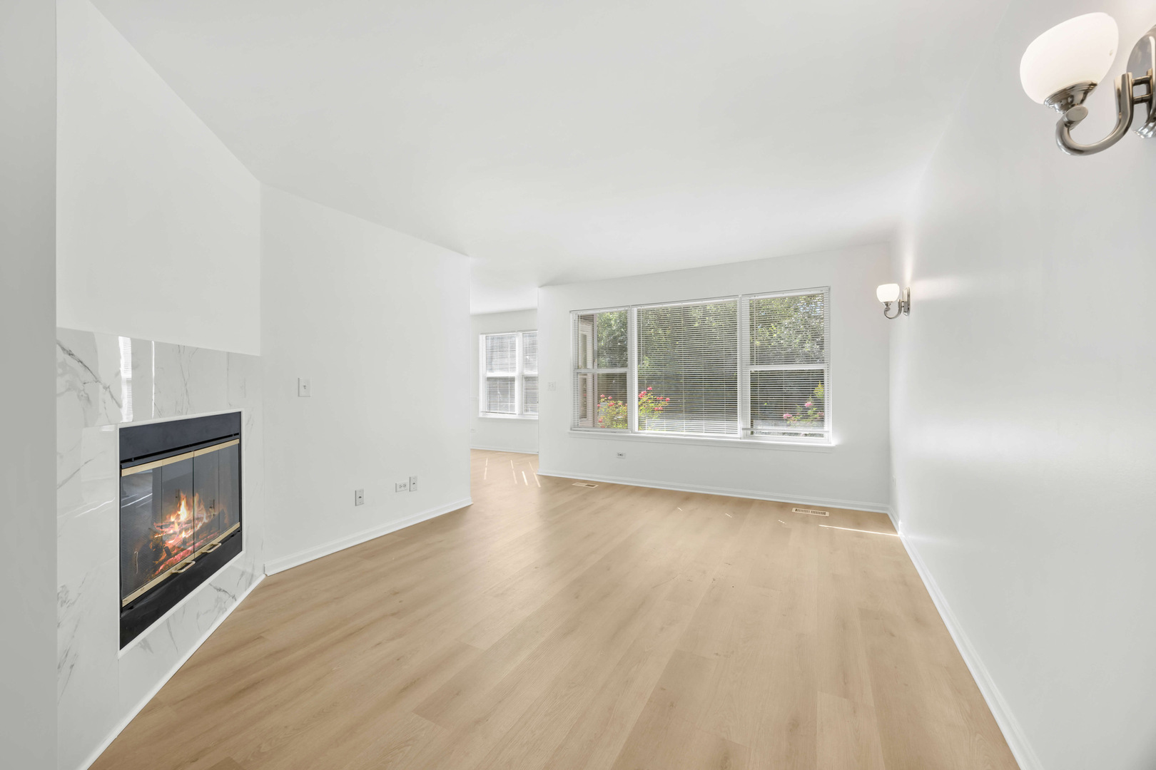 1107 Yorkshire Court, Unit B Elgin, IL 60120 - Photo 2 of 18