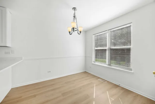 $247,500 | 1107 Yorkshire Court, Unit B, Elgin, IL 60120