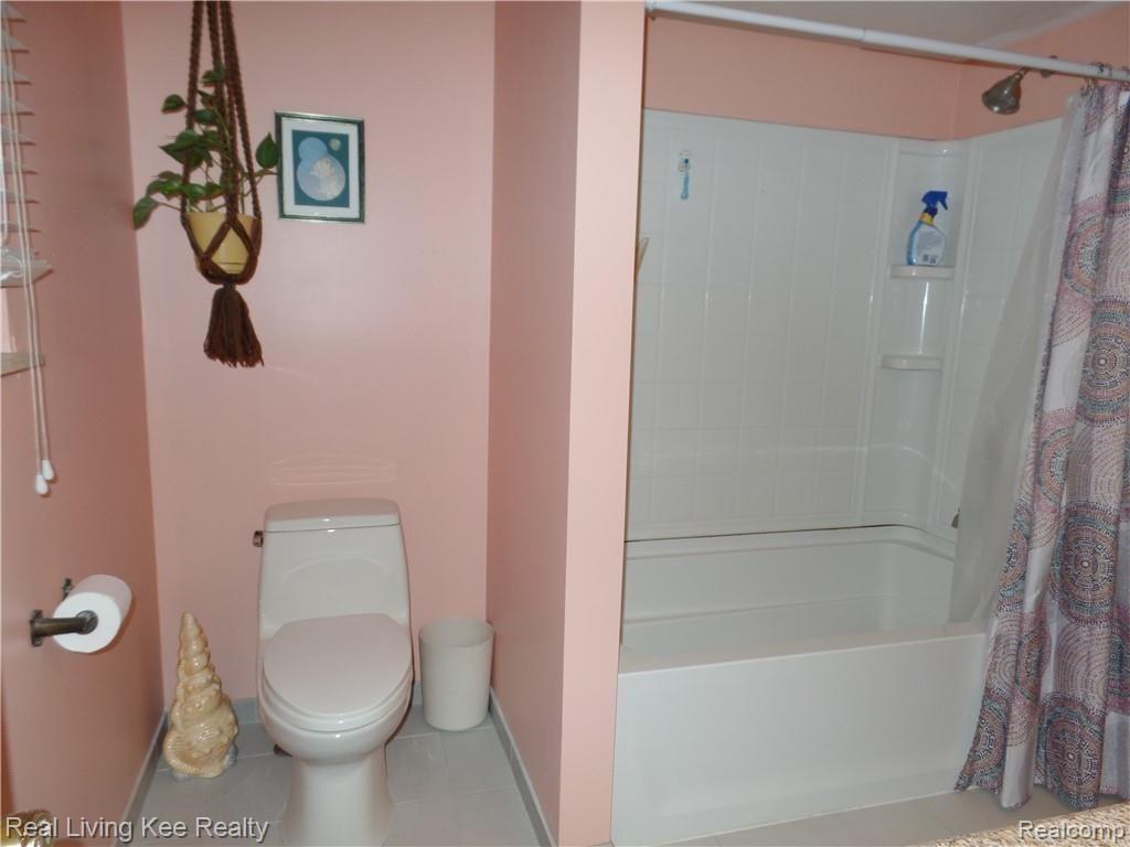 3407 Rockhaven Avenue Rochester, MI 48309 - Photo 26 of 30 SAM_2081.JPG