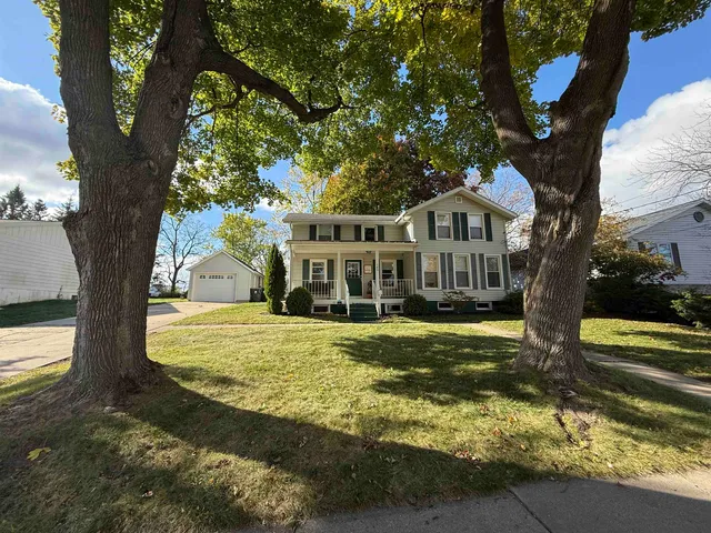 $389,900 | 140 South Street, Sun Prairie, WI 53590