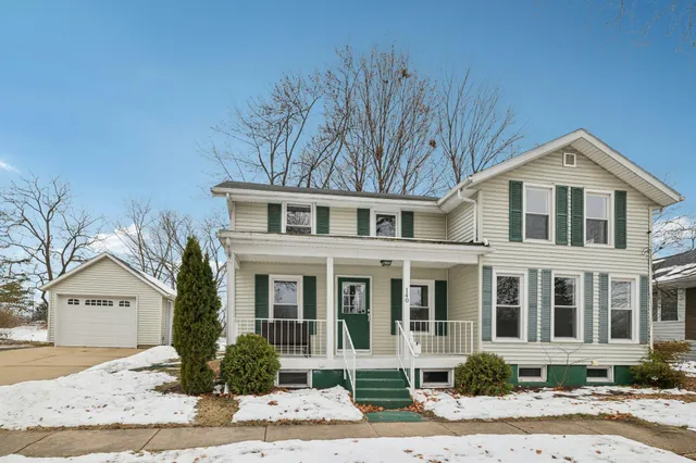 $375,000 | 140 South Street, Sun Prairie, WI 53590