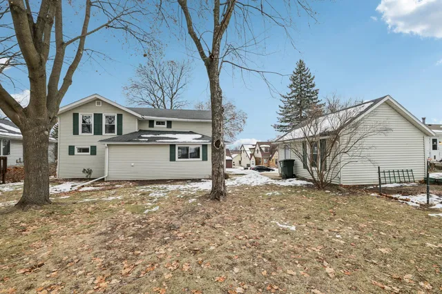$375,000 | 140 South Street, Sun Prairie, WI 53590