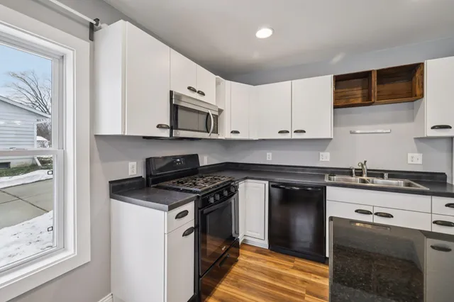 $375,000 | 140 South Street, Sun Prairie, WI 53590