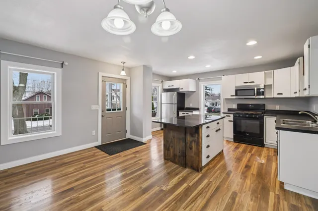 $375,000 | 140 South Street, Sun Prairie, WI 53590