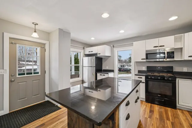 $375,000 | 140 South Street, Sun Prairie, WI 53590