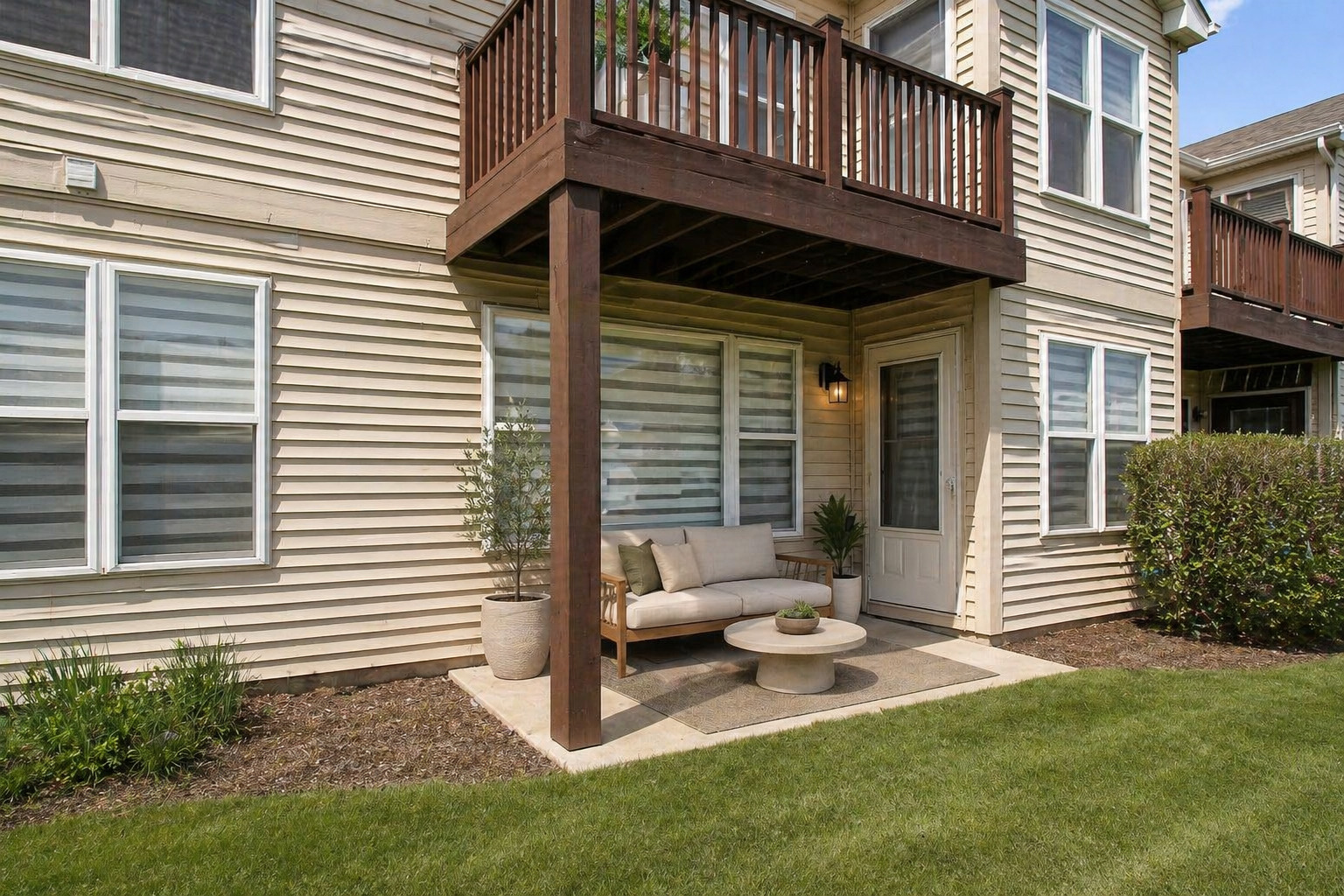 400 Woodview Circle, Unit A Elgin, IL 60120 - Photo 2 of 40 a backyard of a house with outdoor seating