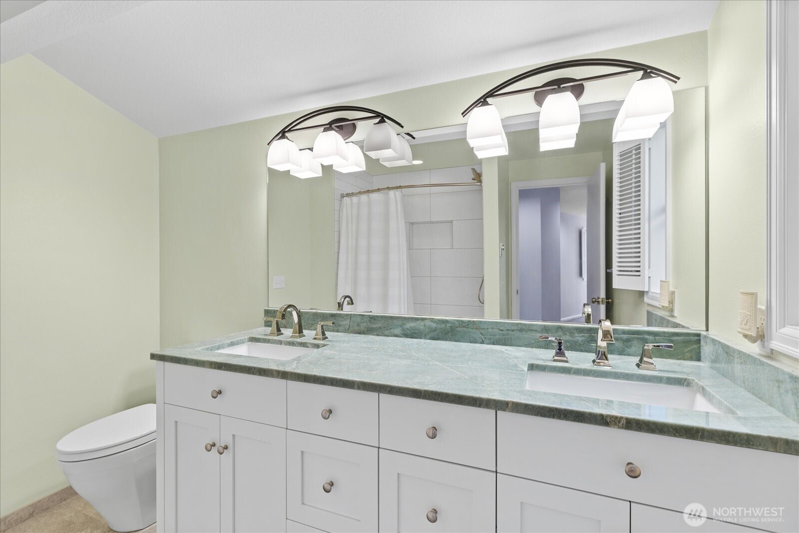 809 Spruce Place Edmonds, WA 98020 - Photo 21 of 40