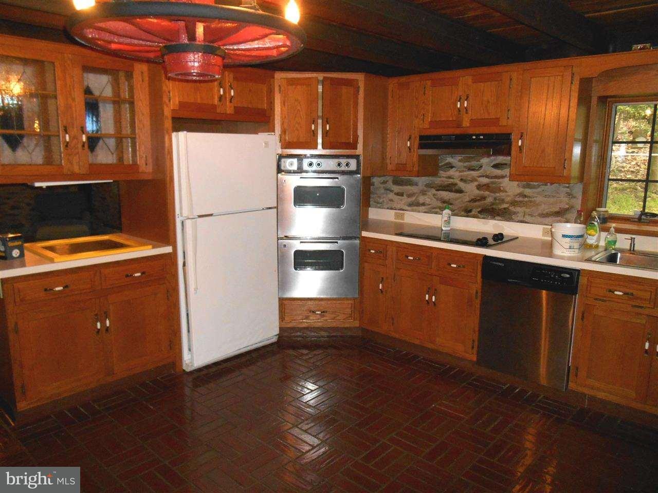 960 Bahns Mill Road Red Lion, PA 17356 - Photo 8 of 18 Gallery Image 8
