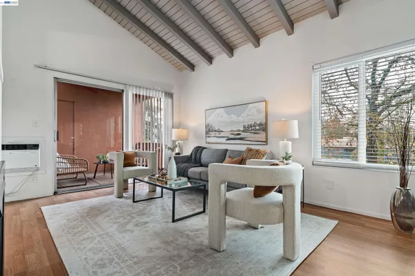 $298,000 | 810 Oak Grove Road, Unit 104, Concord, CA 94518