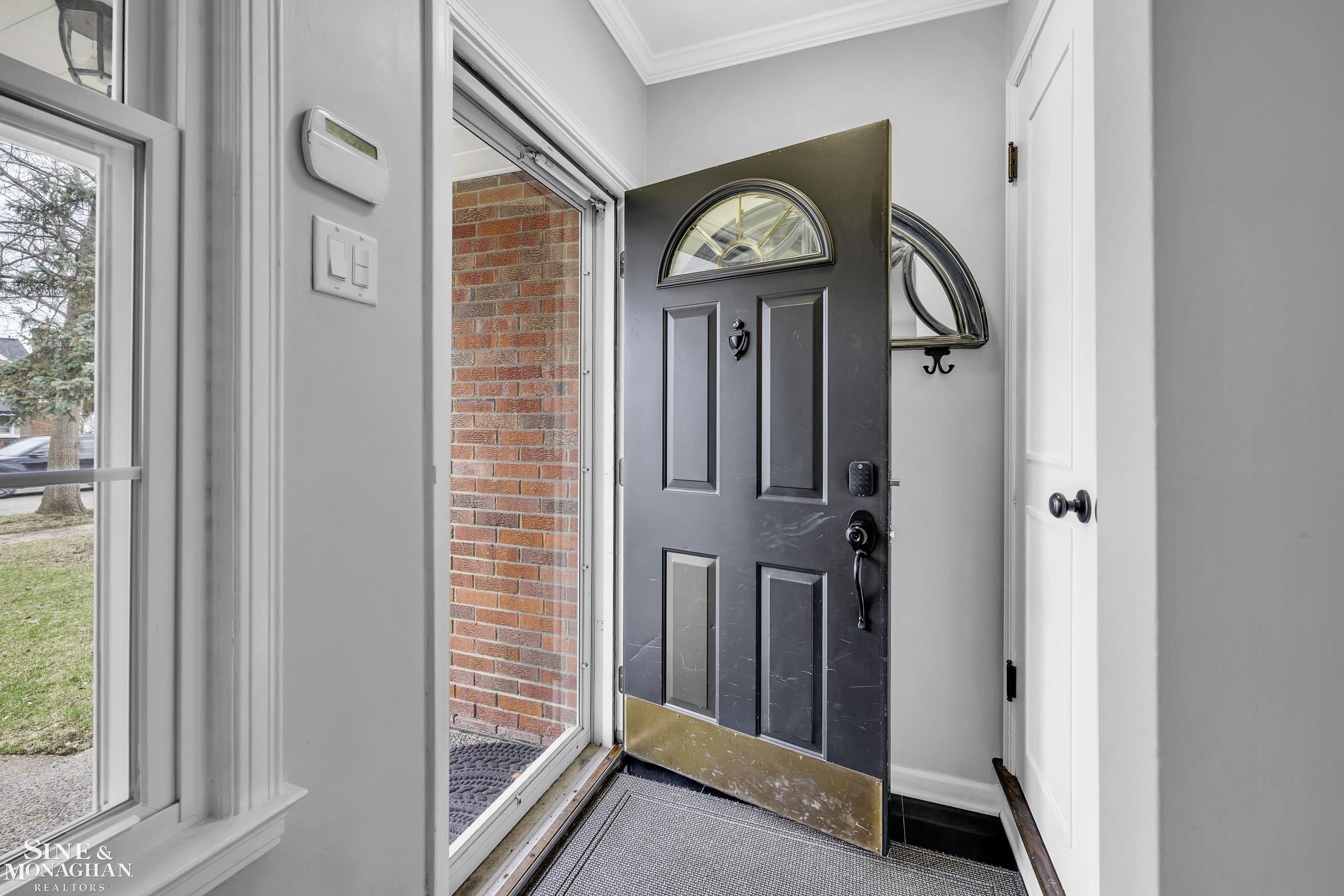 1201 Fairholme Road Grosse Pointe, MI 48236 - Photo 6 of 42 50171792-507f2cab-d0e4-4b32-b7fd-8ef98bb90cd6.JPG