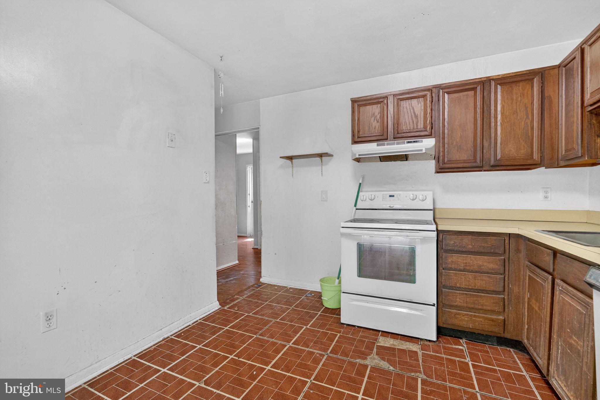 12312 Coleraine Court Reston, VA 20191 - Photo 19 of 39