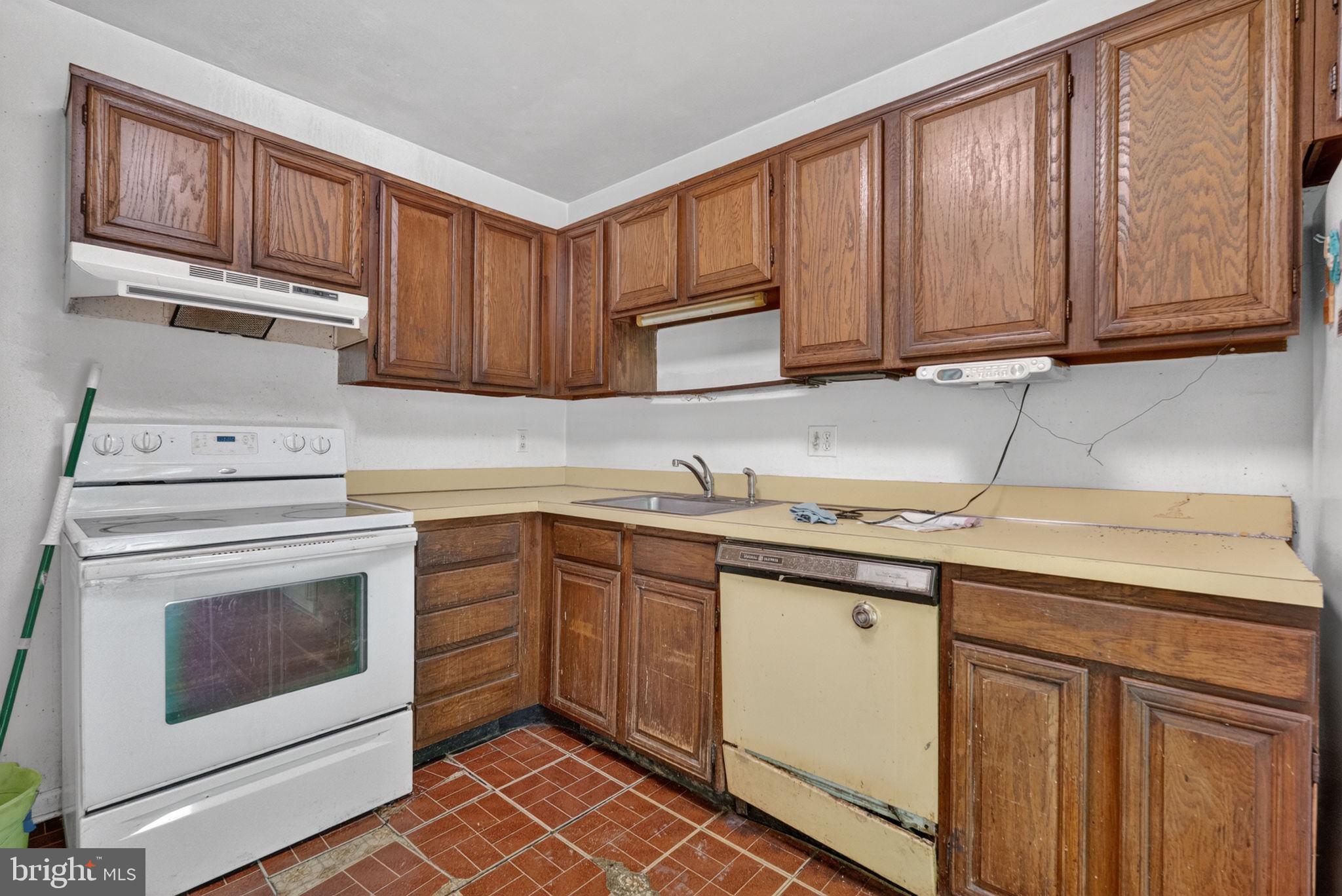 12312 Coleraine Court Reston, VA 20191 - Photo 20 of 39