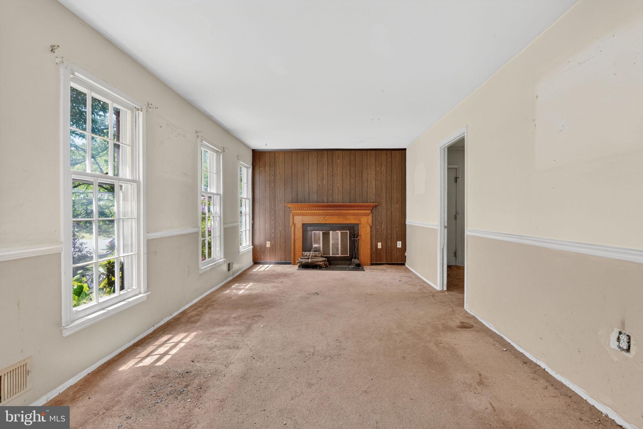 12312 Coleraine Court Reston, VA 20191 - Photo 5 of 39