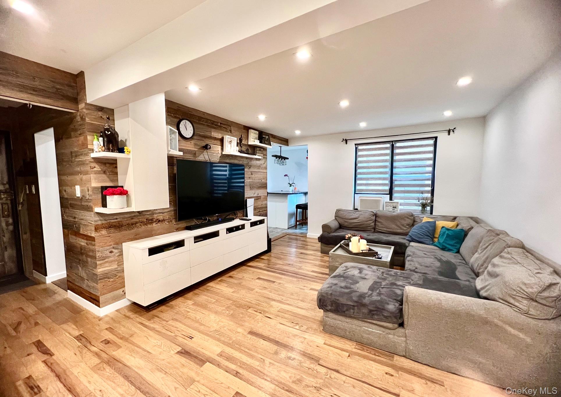 83-30 98th Street, Unit 3A Queens, NY 11421 - Photo 4 of 25