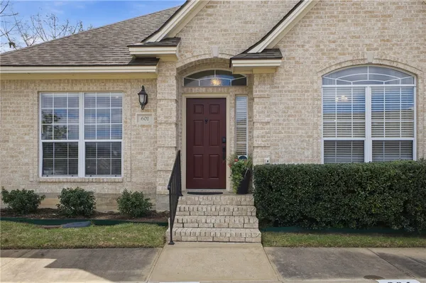 $245,000 | 601 Fraternity Row, College Station, TX 77845