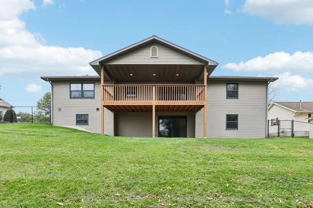 $399,900 | 2201 Winfield Drive, Reedsburg, WI 53959