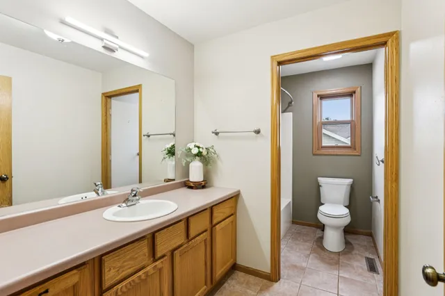 $399,900 | 2201 Winfield Drive, Reedsburg, WI 53959