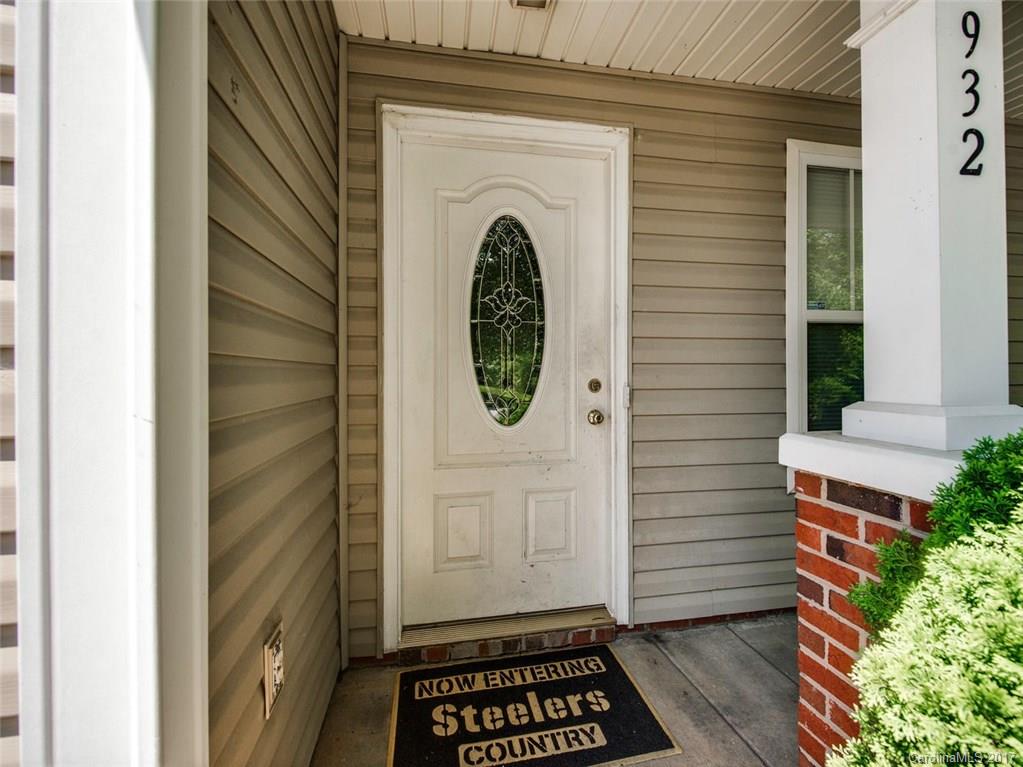 932 Garrison Road Charlotte, NC 28262 - Photo 2 of 20 a front view of a house with a door