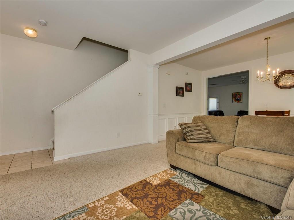 932 Garrison Road Charlotte, NC 28262 - Photo 4 of 20 a living room with furniture and a window