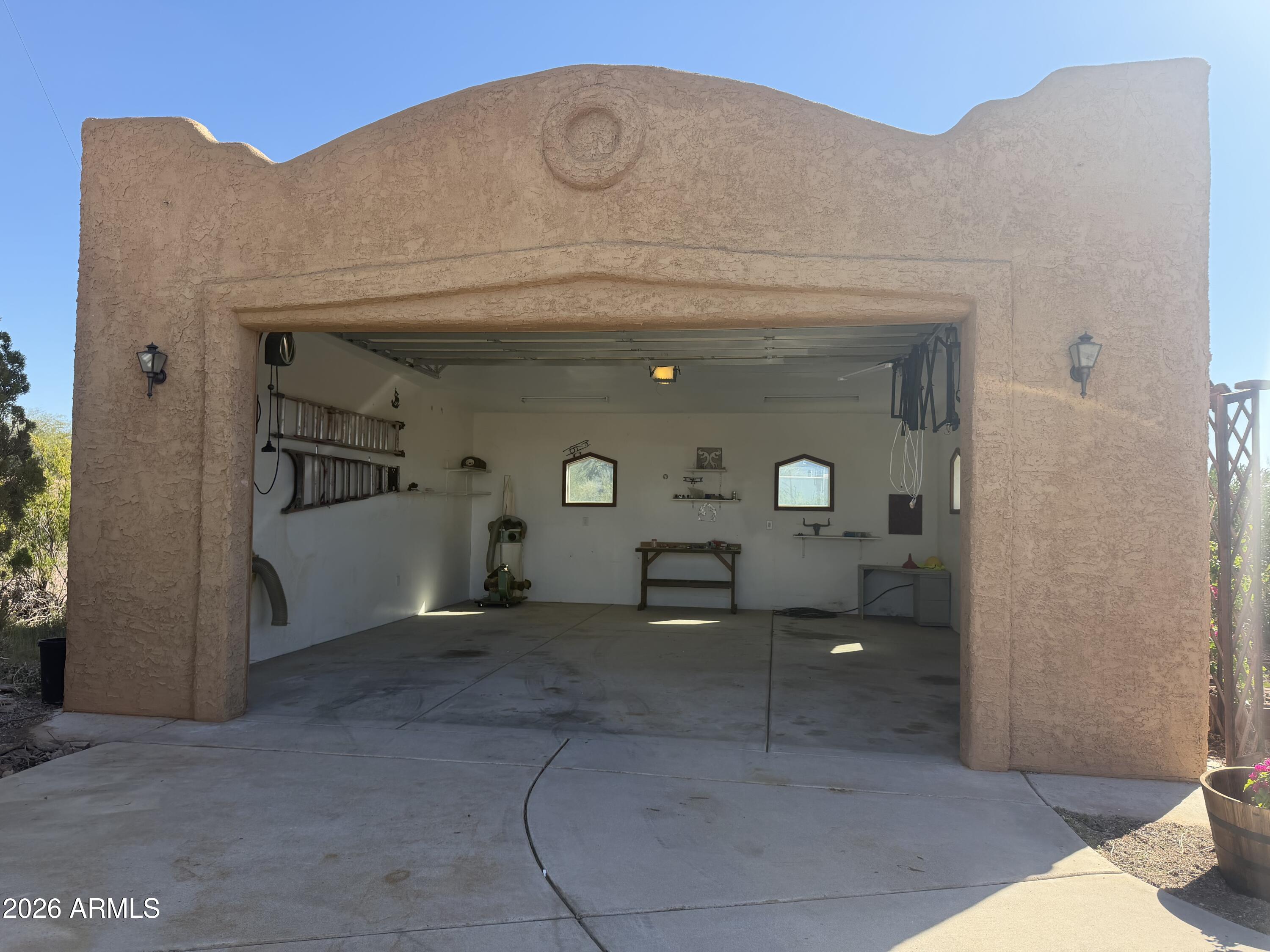 1315 North Arroya Road Apache Junction, AZ 85119 - Photo 4 of 24 a view of a car garage