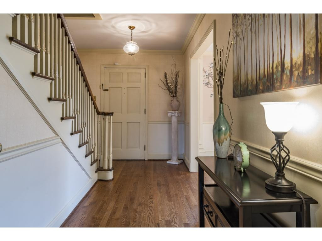 118 Ridgemont Road Johnson City, TN 37601 - Photo 11 of 16 Foyer
