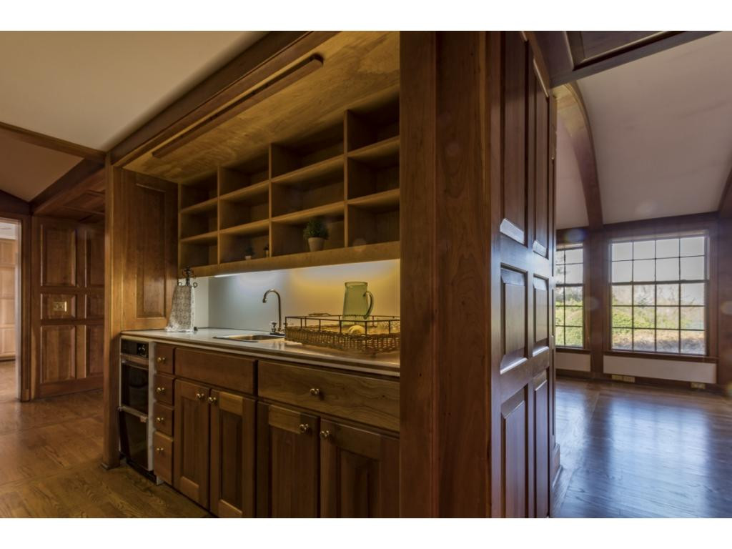 118 Ridgemont Road Johnson City, TN 37601 - Photo 15 of 16 Wetbar area