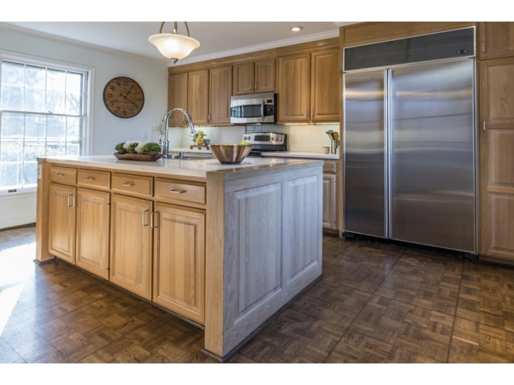 118 Ridgemont Road Johnson City, TN 37601 - Photo 5 of 16 Kitchen