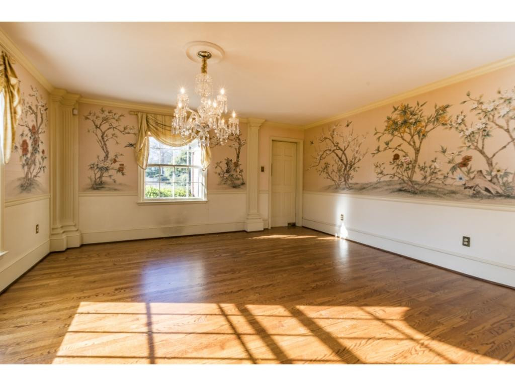 118 Ridgemont Road Johnson City, TN 37601 - Photo 10 of 16 Dining room