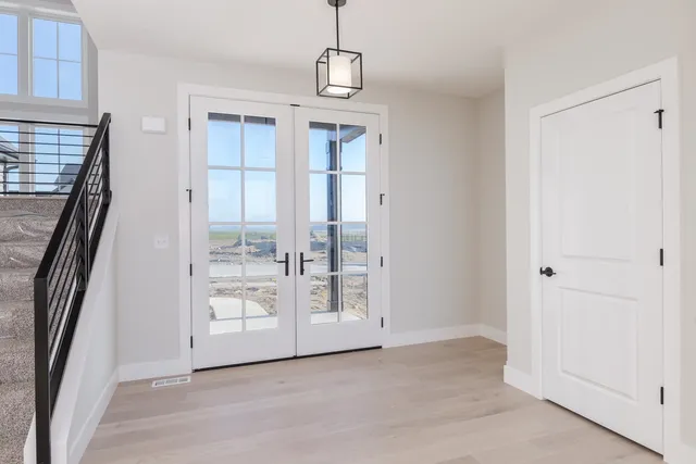 $584,900 | 5215 Castlebar Drive, Bloomington, IL 61705