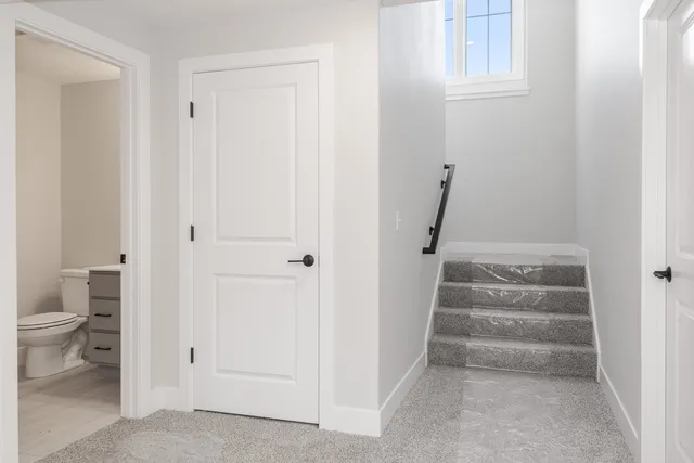 $584,900 | 5215 Castlebar Drive, Bloomington, IL 61705