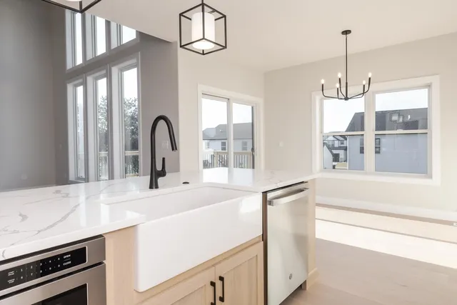 $584,900 | 5215 Castlebar Drive, Bloomington, IL 61705