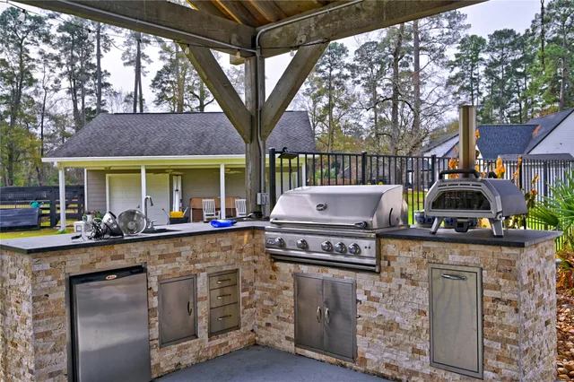 $1,300,000 | 15461 Bedford Lane, Conroe, TX 77384