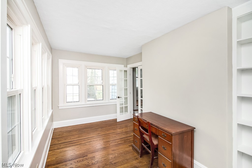 3104 Corydon Road Cleveland, OH 44118 - Photo 4 of 33