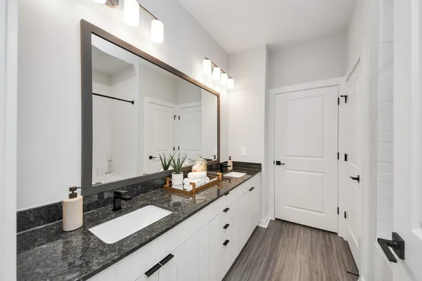 $1,769 | 7711 Longmire Road, Unit 2, Conroe, TX 77304