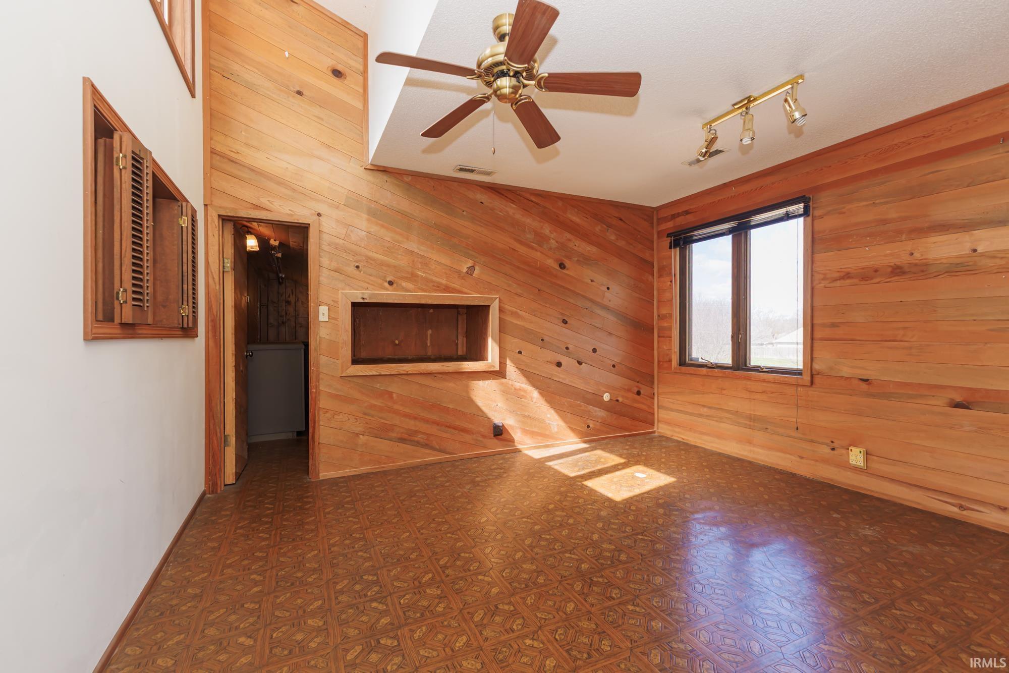 5509 West River Road Muncie, IN 47304 - Photo 23 of 36 Gallery Image 23