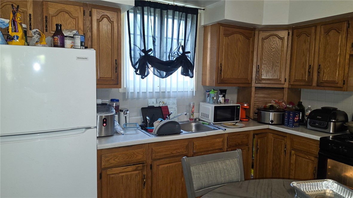 148 Parkway Rochester, NY 14608 - Photo 8 of 18 Downstairs Apt. Kitchen