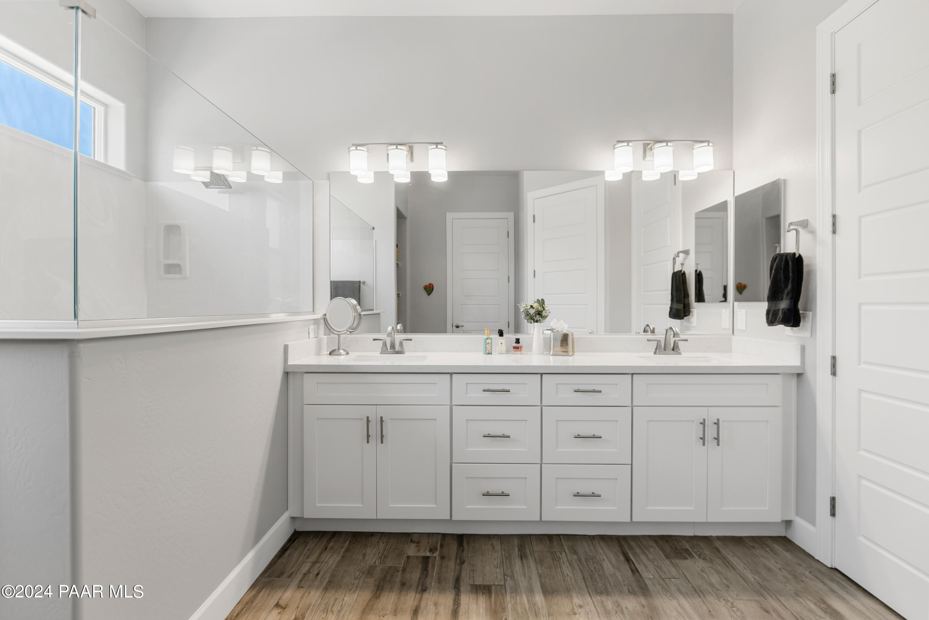 2800 Brooks Range Prescott, AZ 86301 - Photo 23 of 64 a bathroom with a double vanity sink and a mirror