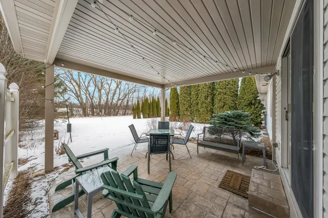 $319,900 | 1579 Pond View Drive, Neenah, WI 54956