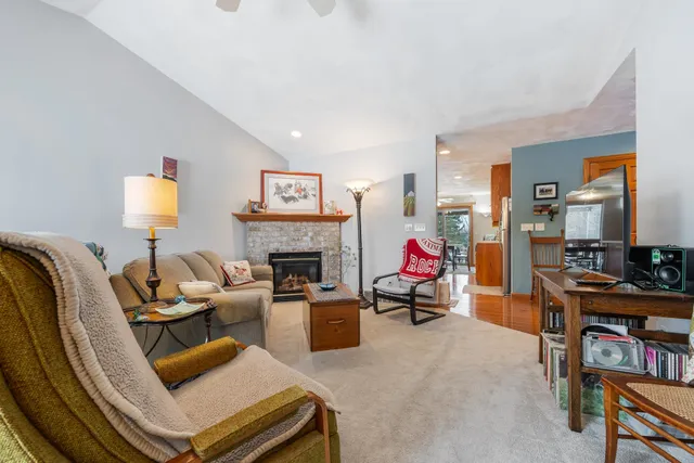 $319,900 | 1579 Pond View Drive, Neenah, WI 54956