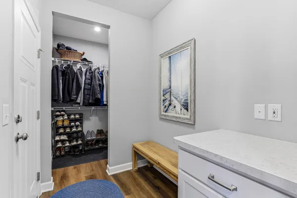 $699,999 | 106 Maple Terrace, Waconia, MN 55387