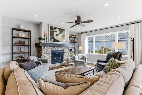 $699,999 | 106 Maple Terrace, Waconia, MN 55387