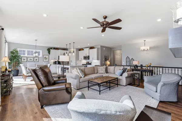 $699,999 | 106 Maple Terrace, Waconia, MN 55387