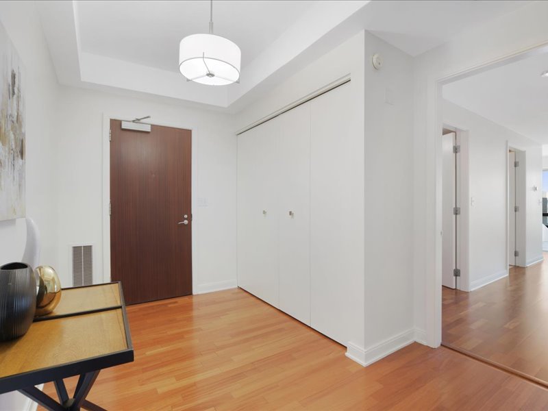 130 North Garland Court, Unit 5101 Chicago, IL 60602 - Photo 2 of 43