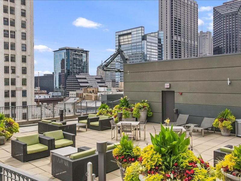 130 North Garland Court, Unit 5101 Chicago, IL 60602 - Photo 37 of 43